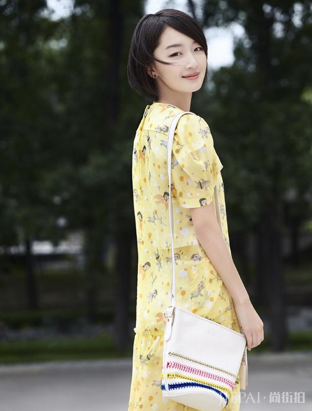 你说印花是东北人最爱？时装精可没少穿去街拍！