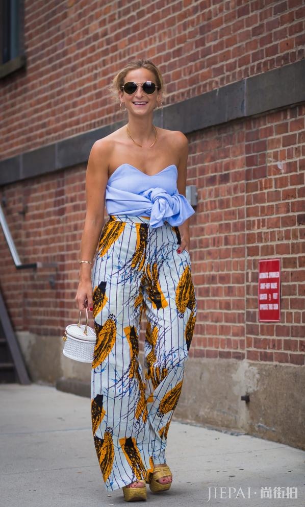 你说印花是东北人最爱？时装精可没少穿去街拍！