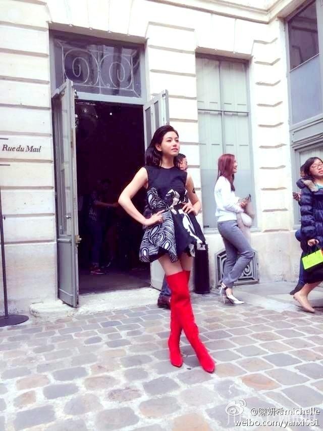 陈妍希街拍 如何完美穿搭逆袭成功减龄