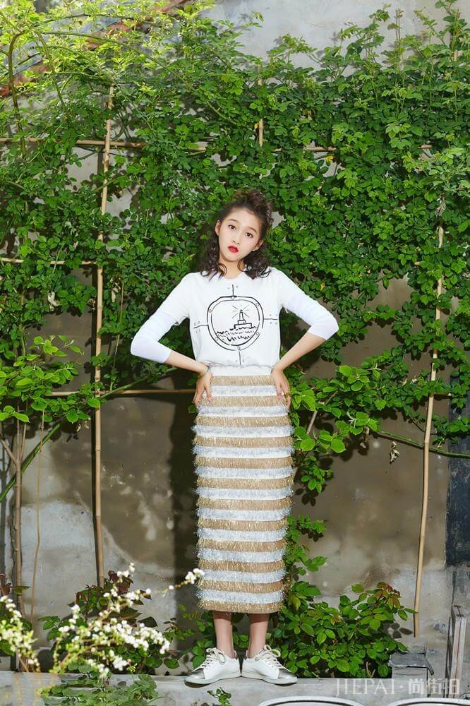 大儿童关晓彤 逆天大长腿吸睛