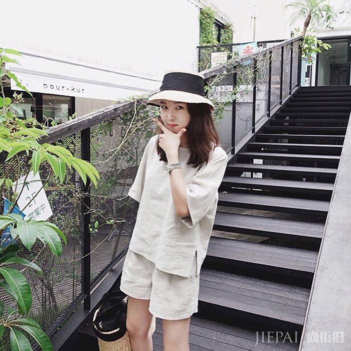 韩国穿搭术，总是时髦的刚刚好。