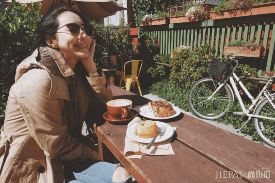 甜蜜女人味！吴雨霏婚后日常穿搭秀