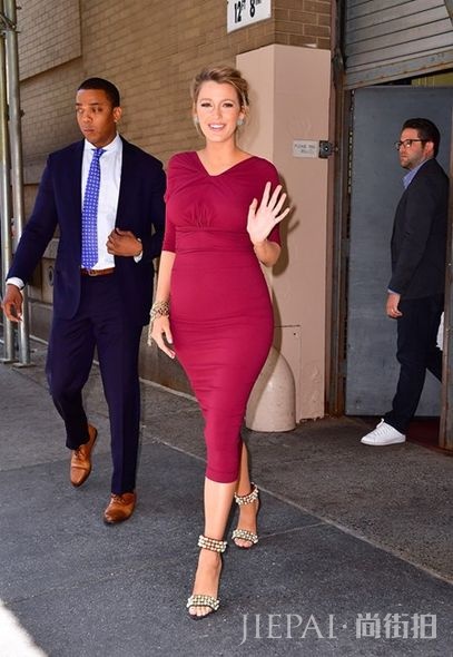 时尚教主更有女人味！Blake Lively 最美孕妇穿搭