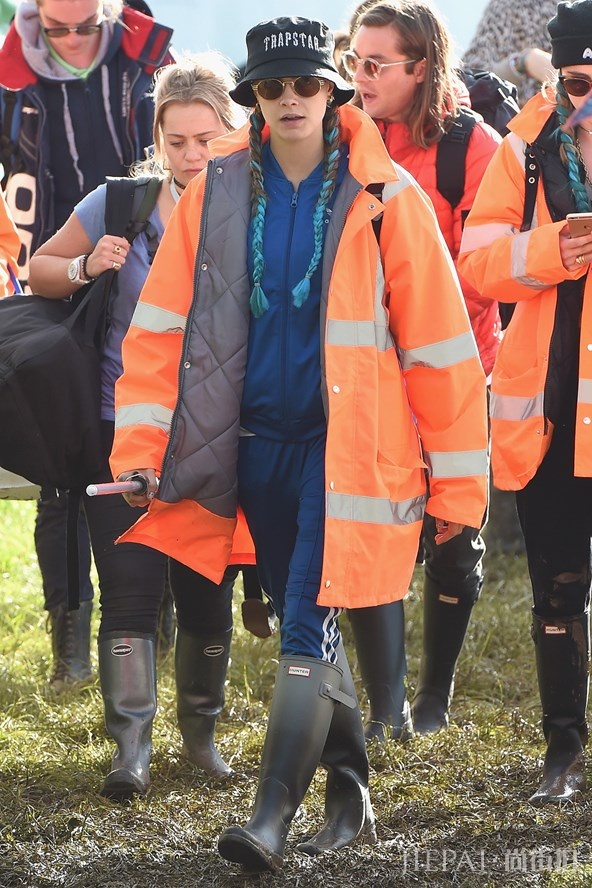 英国夏季最大户外音乐会Glastonbury热情登场