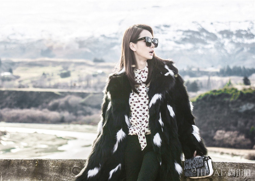 戚薇街拍 行走的氟利昂冷到新西兰