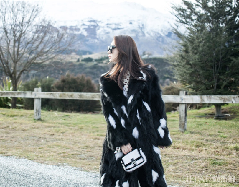 戚薇街拍 行走的氟利昂冷到新西兰