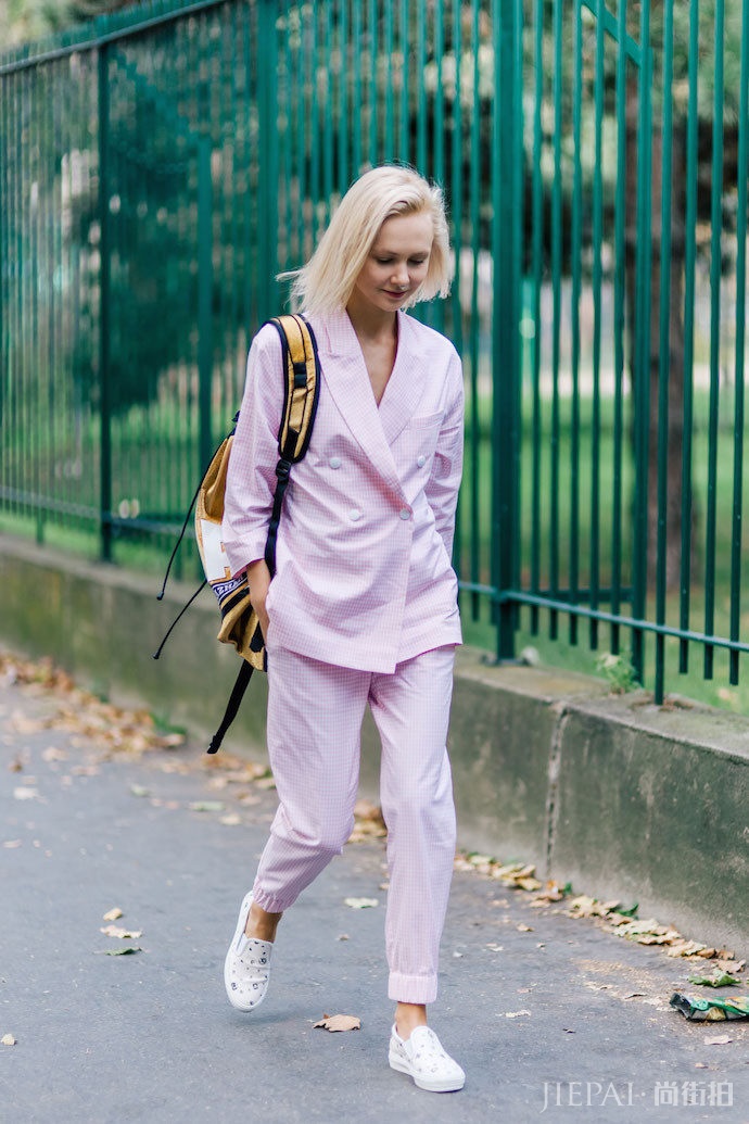 Pack Your Backpack: 让潇洒的后背包撑起你的时尚态度