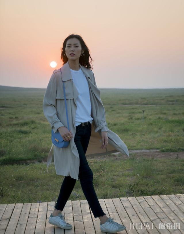 她们相差17厘米,周迅街拍穿裤完全不输超模刘雯!