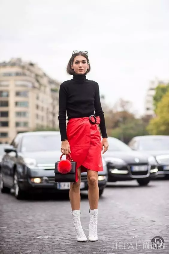 时尚博主都穿什么?这5件单品是她们衣橱的常备款!