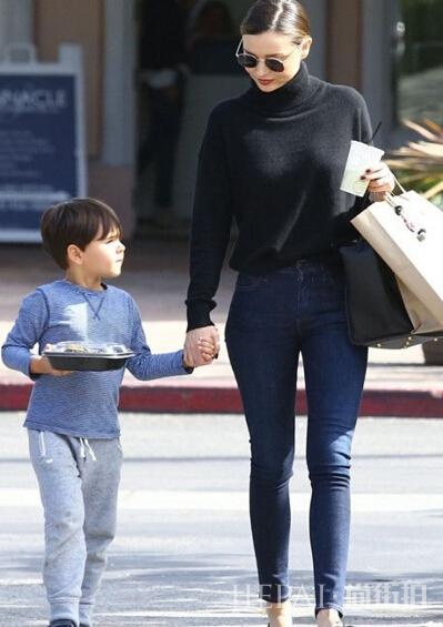 唐嫣、张天爱降温天把毛衣穿出高级感，美出新境界！