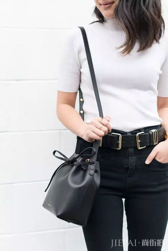 时尚博主都穿什么?这5件单品是她们衣橱的常备款!