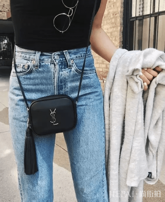 时尚博主都穿什么?这5件单品是她们衣橱的常备款!