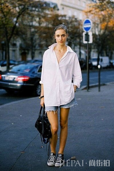 “无裤风”这么火 看潮女怎么穿