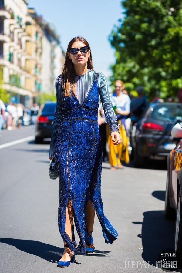 米兰时装周街拍 最潮穿搭和爆款看不停