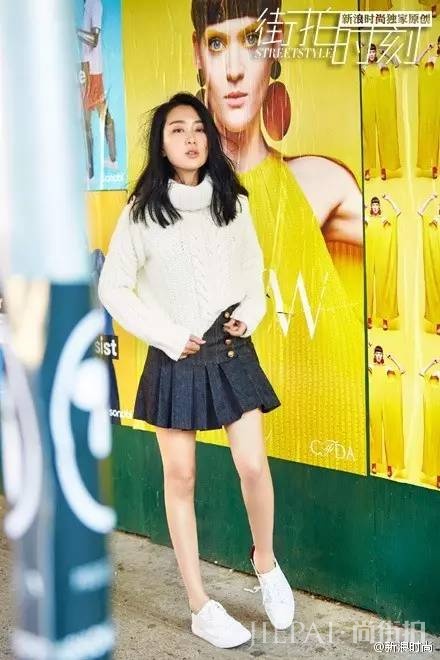 杨幂街拍 简直是毛衣时尚穿搭的衣架!