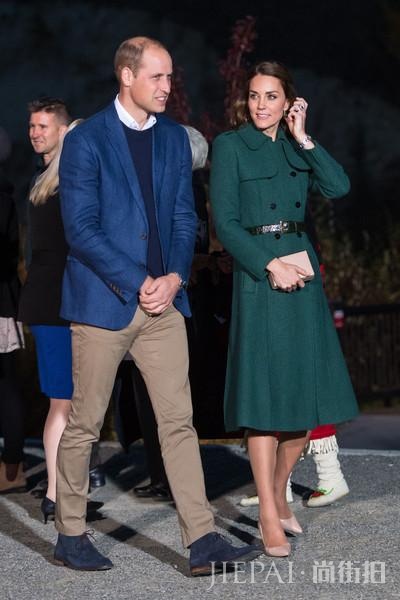 凯特王妃街拍 知性大方得体 衣品很好