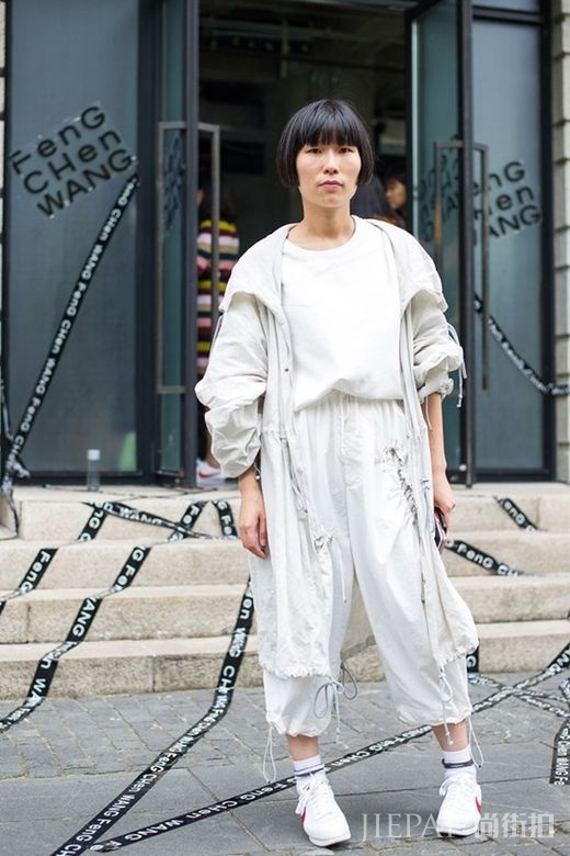 上海的年轻人们，街拍都流行这样穿！