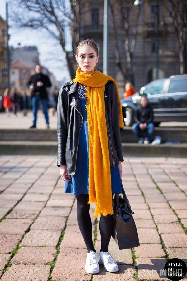 小白鞋街拍  今年流行这么穿