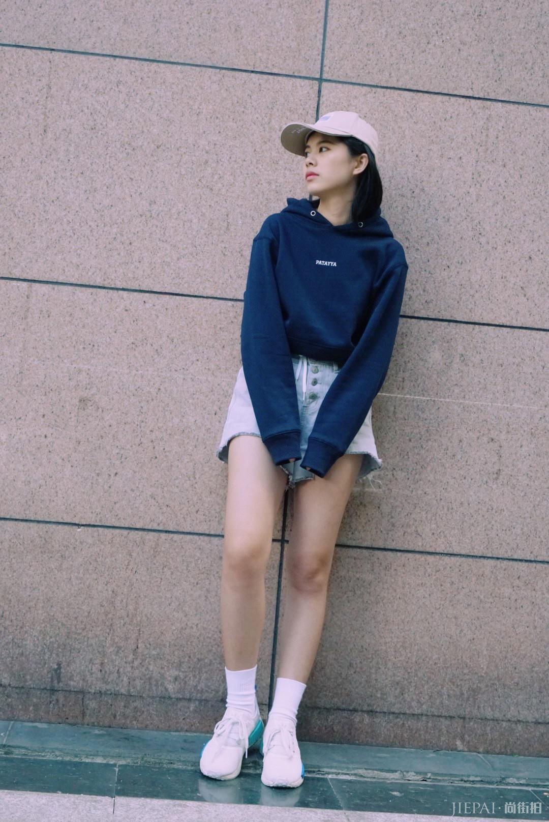 街拍示范 那些“做作”的摆拍照如何自然拍出来的