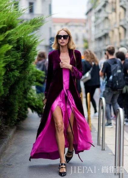 全身粉红过圣诞！你不能错过的4大粉色穿搭术