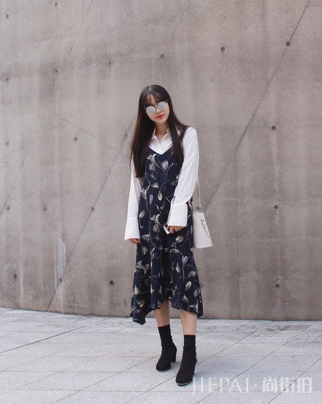 【首尔街拍】10位潮人示范喇叭䄂裇衫浪漫穿搭