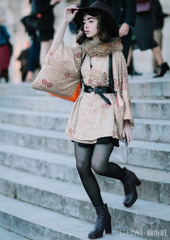 秋冬气势火力全开：个性靴款必学搭配法则