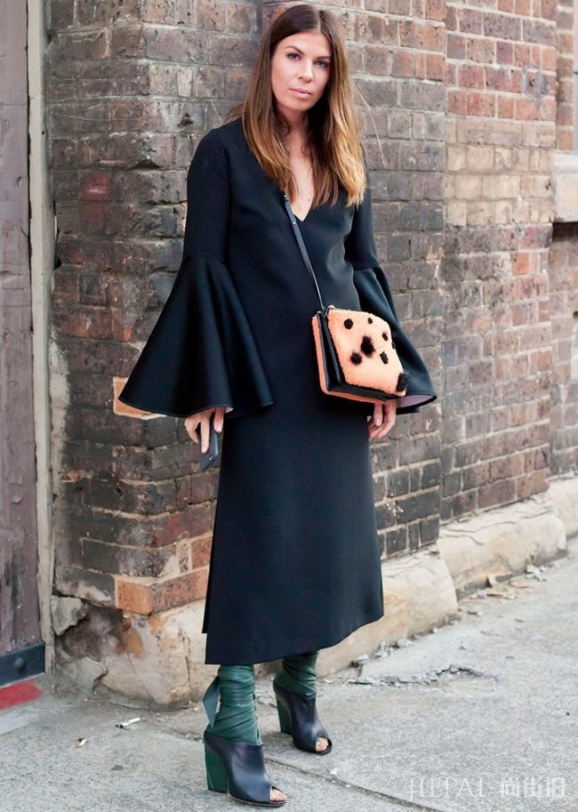 秋冬气势火力全开：个性靴款必学搭配法则