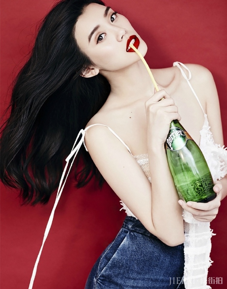 奚梦瑶的红唇大片，超模的大片就是这个范儿！