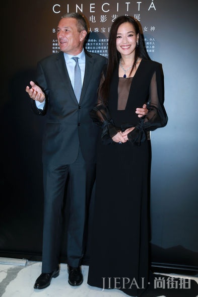 优雅率真!幸福人妻舒淇最美穿搭
