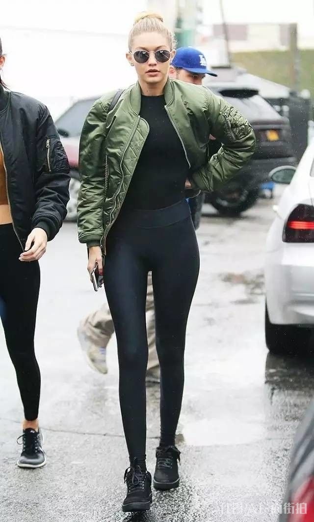 羽绒服季：街拍最in羽绒服清单，明星都在穿