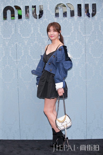 性感现身MAMA 2016！168cm河智苑的时尚穿搭