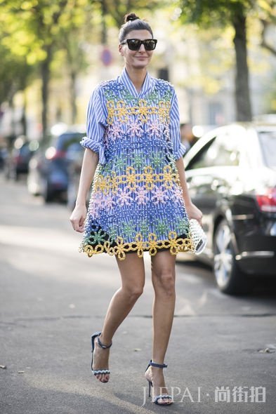 谁说冬装就不能显高!看欧美街拍学拉长比例视觉配搭