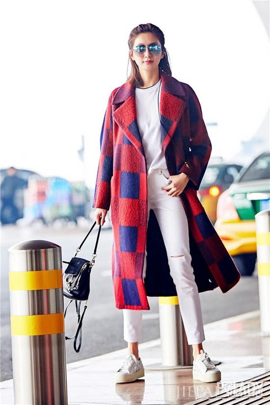 范爷亲示白色显瘦最正确的打开方式