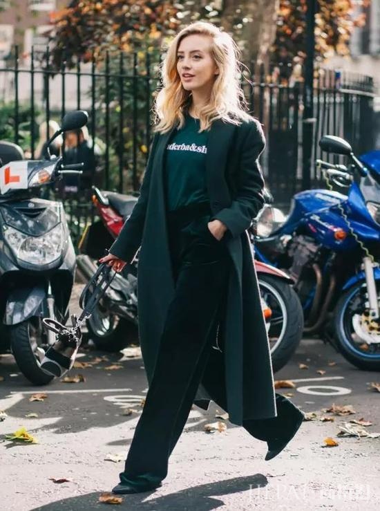 身高不是限制 看欧美不足160cm潮女街拍可以这样美