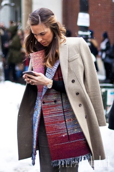 欧美街拍 冬天一件大褛不暖？那就穿两件吧！