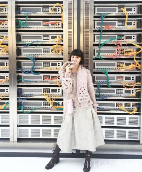 文青女神穿搭参考！看Angela Yuen清纯气质造型