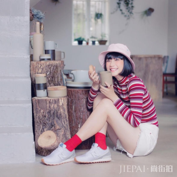 文青女神穿搭参考！看Angela Yuen清纯气质造型