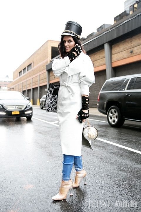 Street Style Looks：2017秋冬纽约时装周的精采街拍造型