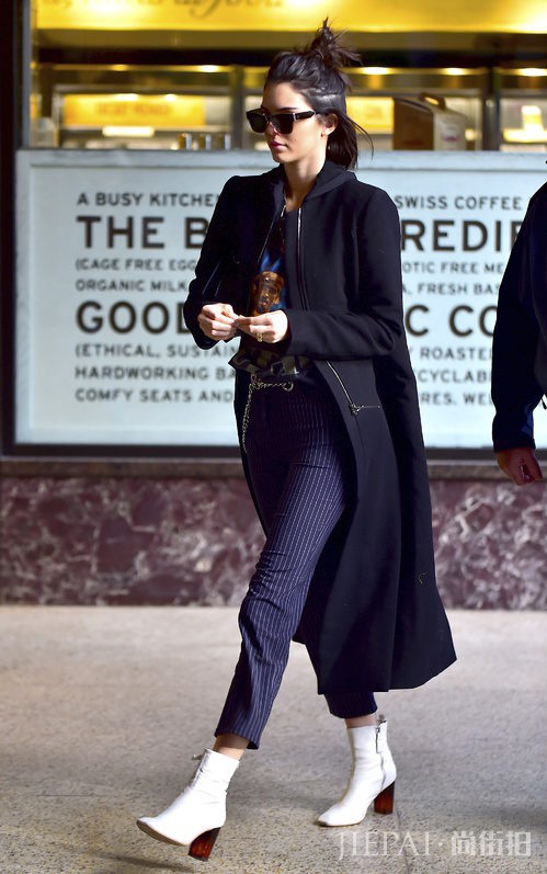 Street Style Looks：2017秋冬纽约时装周的精采街拍造型