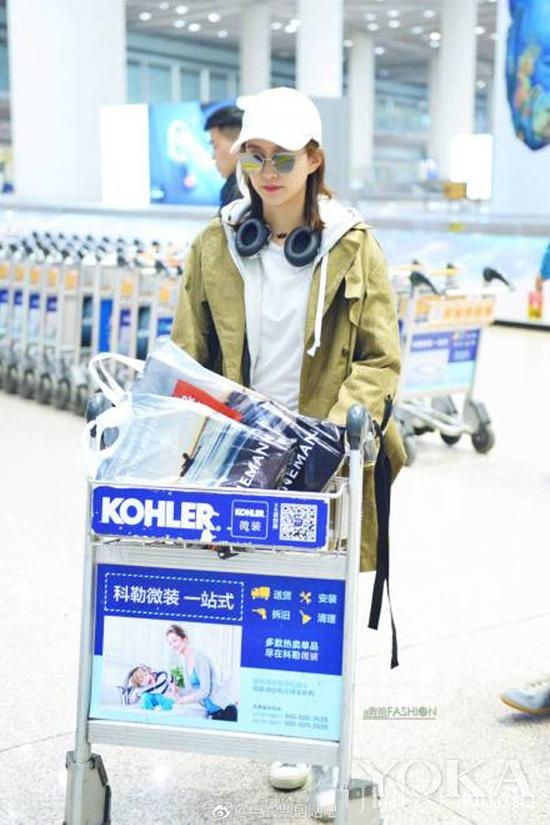 江疏影街拍 每套造型都恰到好处