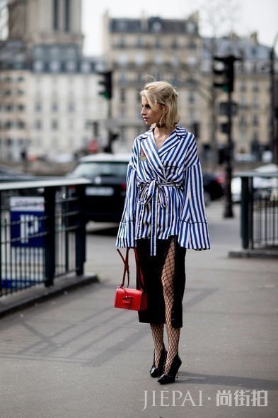 Paris-Str-RF17-4545_img_885_590