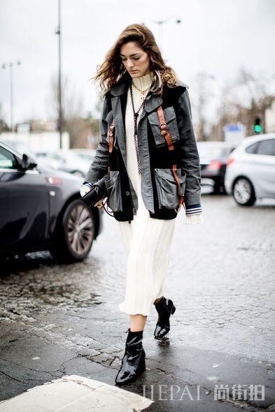Paris-Str-RF17-7793_img_885_590