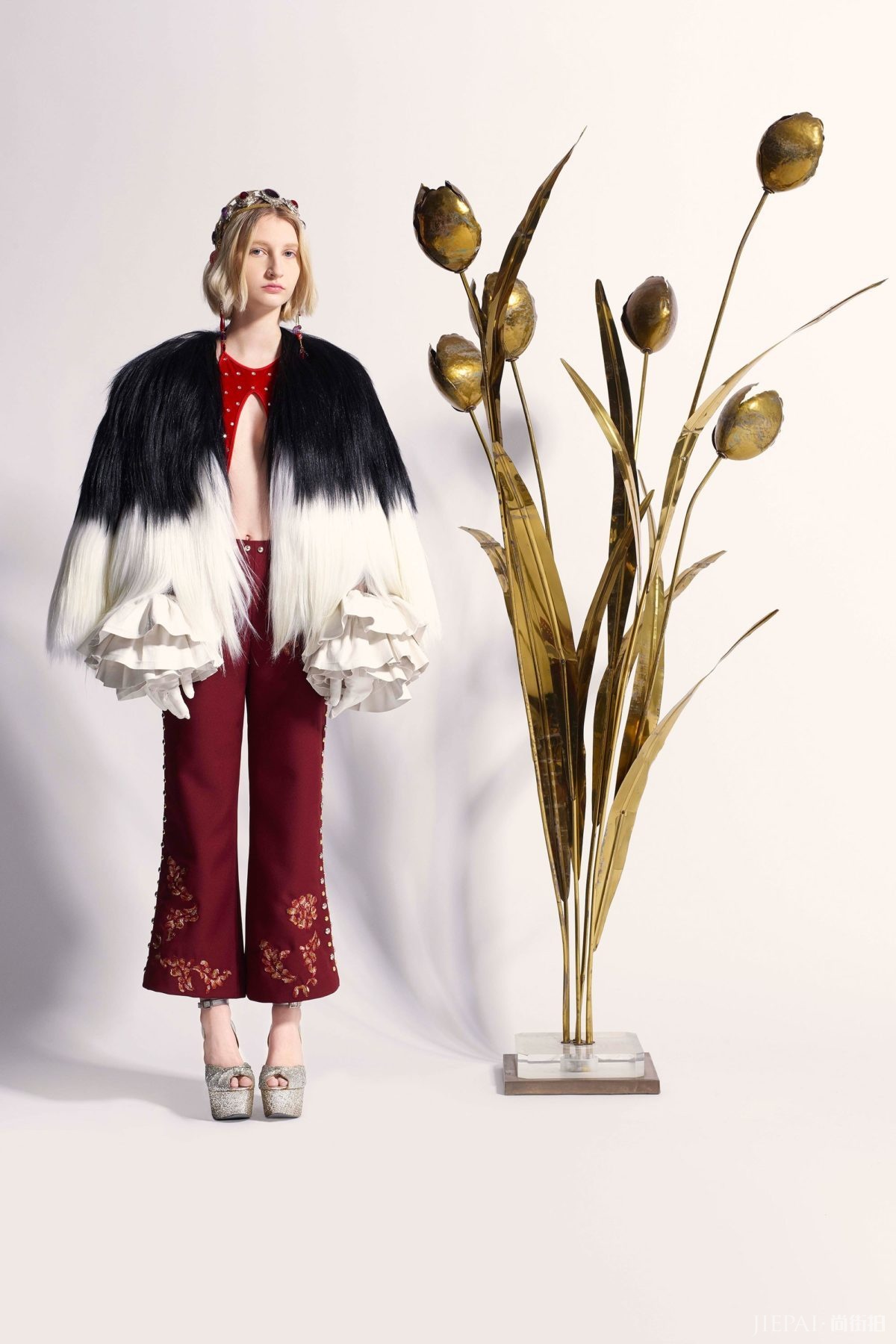 FASHION2017秋冬时尚周系列报导：Rodarte 以服装的诗意翻译《夏绿蒂的网》，晶莹露水细腻上身