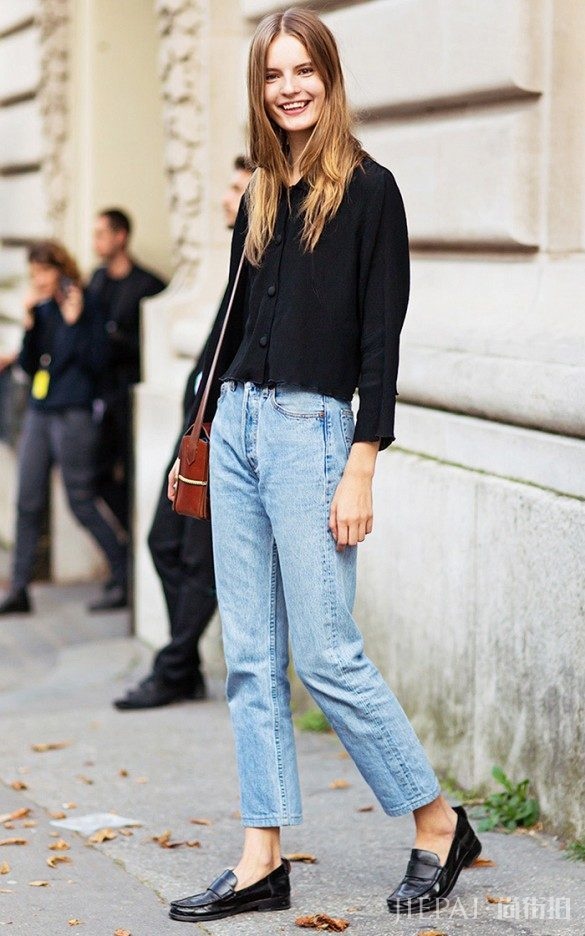 thefemin-fashion-bloggerlevi-s-mom-jean-10