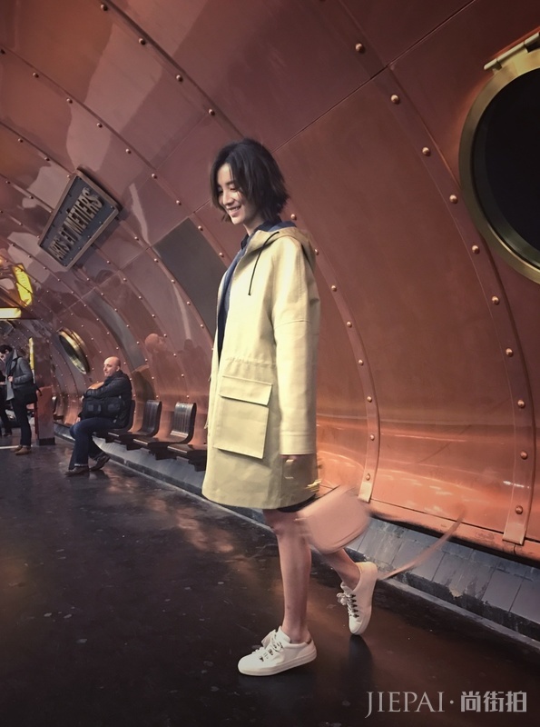 春季的长外套怎么搭？宋佳亲自穿给你看