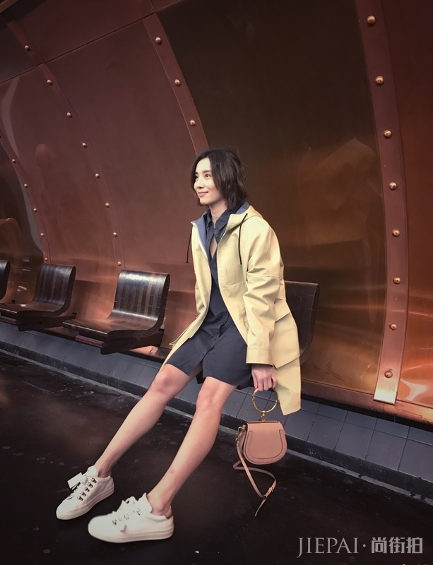 春季的长外套怎么搭？宋佳亲自穿给你看