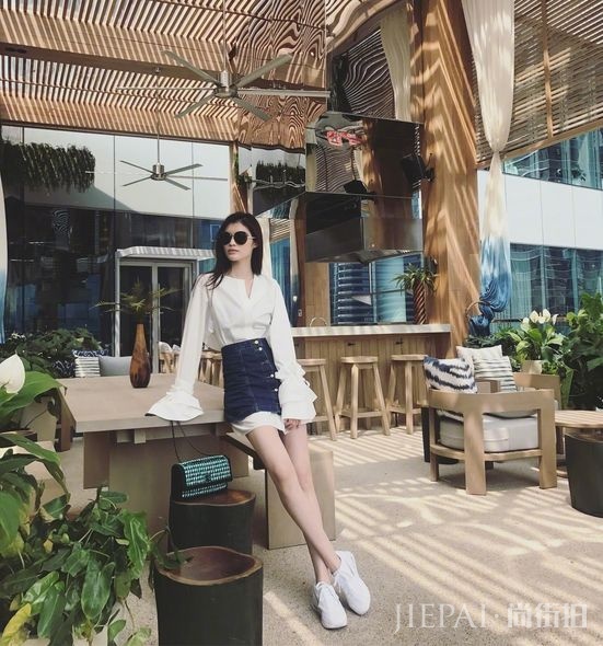 超模刘雯、何穗的私服比你还亲民！看中国超模的日常穿搭