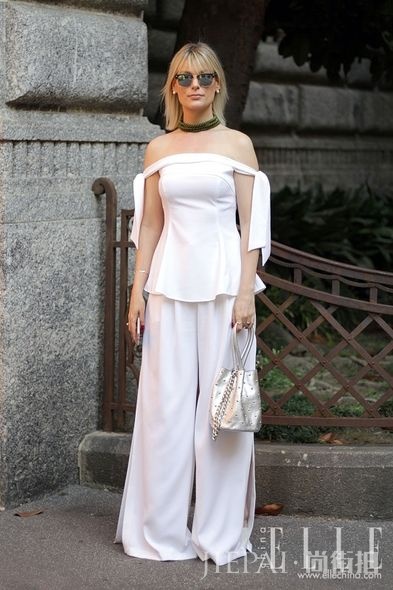 有效拉长身型比例！Gigi Hadid、Jessica Alba都爱穿白色阔脚裤