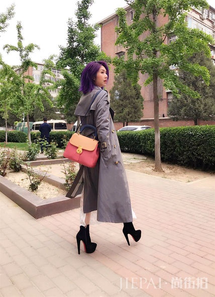 不容错过！这个手袋是女星街拍常用的新宠儿