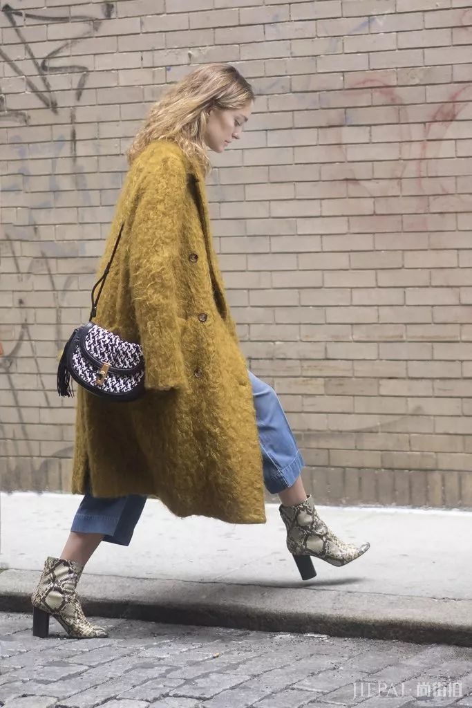 时尚街拍 长外套+阔腿裤这么好看，穿不对也白费！